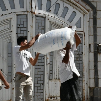 نفذته &quot;الوصول الإنساني&quot; وموله برنامج الأغذية العالمي  مشروع المساعدات الغذائية ملاذ أكثر من 65 ألف أسرة في محافظتي لحج وتعز