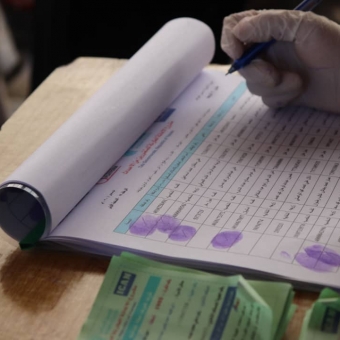 2180 أسرة في محافظة تعز .. تستفيد من مشروع الاغاثة الطارئة للمتضررين من الأحداث 