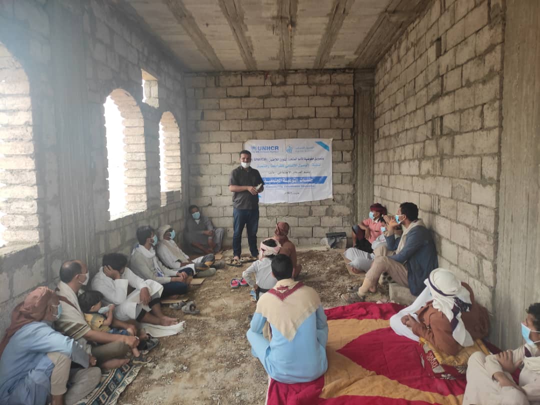 جلسات توعوية مجتمعية حول التربية الصحيحة