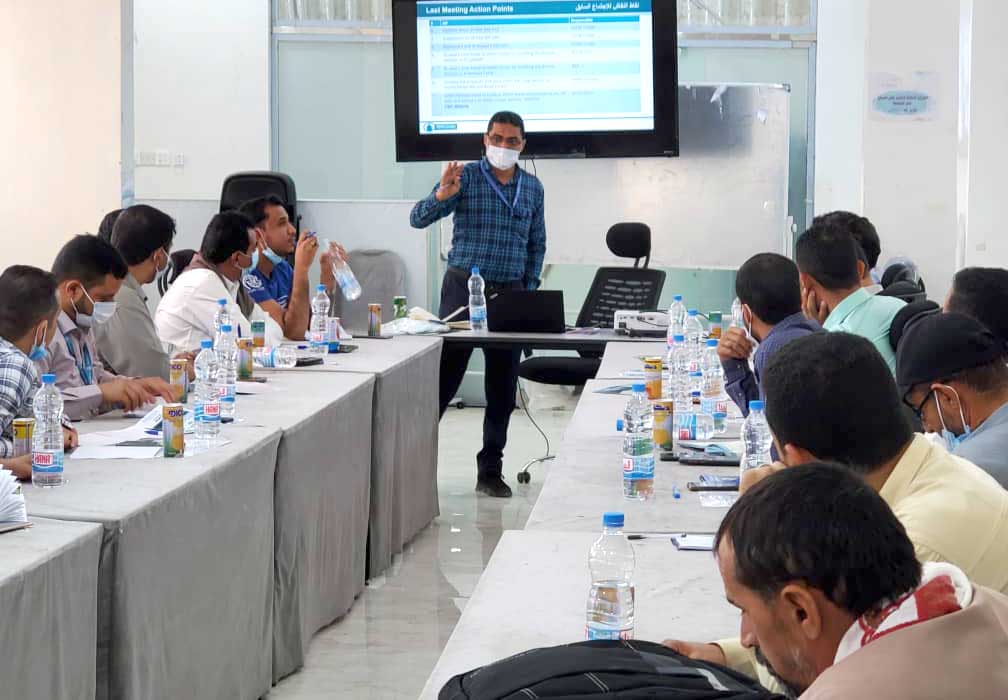 الاجتماع الدوري لكتلة المياه والإصحاح البيئي والنظافة في مأرب