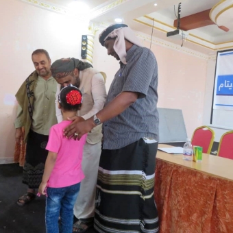 بإشراف الشؤون الاجتماعية.. تسليم كفالات أكثر من 200 يتيم ويتيمة