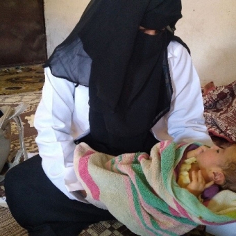 بفضل المشروع التكاملي.. مخاوف الحمل الأول والولادة لم تسرق فرحة &quot;مجاني&quot; باستقبال ملاكها