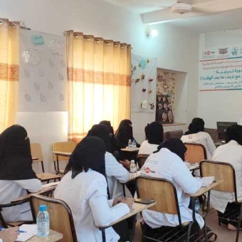 تدريب طبيبات وممرضات وقابلات حول التعامل مع نزيف ما بعد الولادة