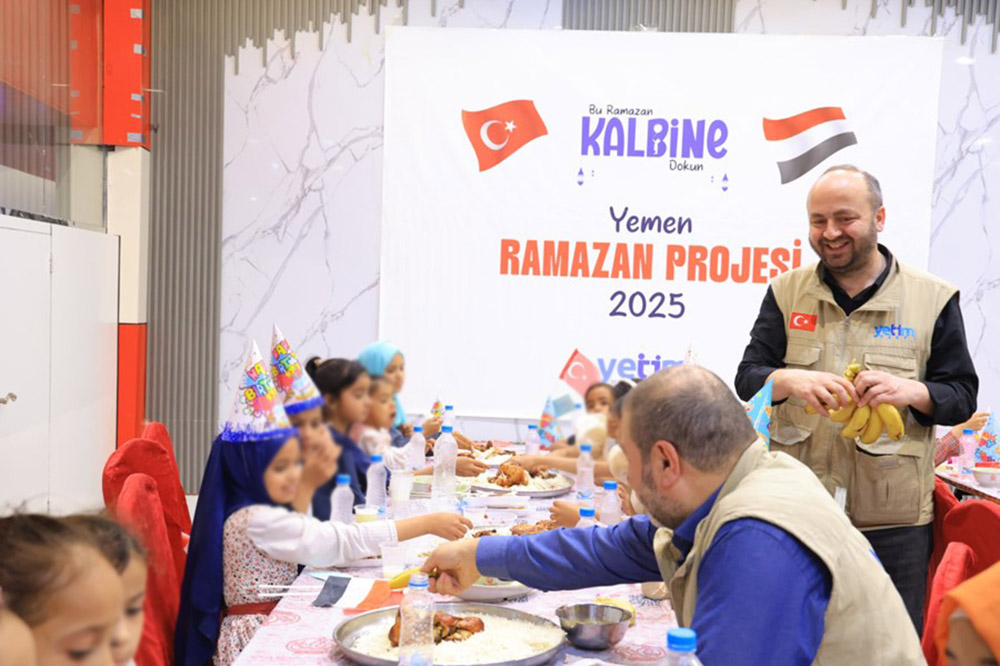 مساعدات للأيتام تزامنا مع يوم اليتيم في العالم الإسلامي