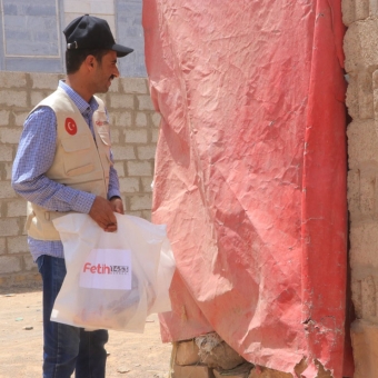 5640 نازحا يستفيدون من توزيع لحوم الأضاحي