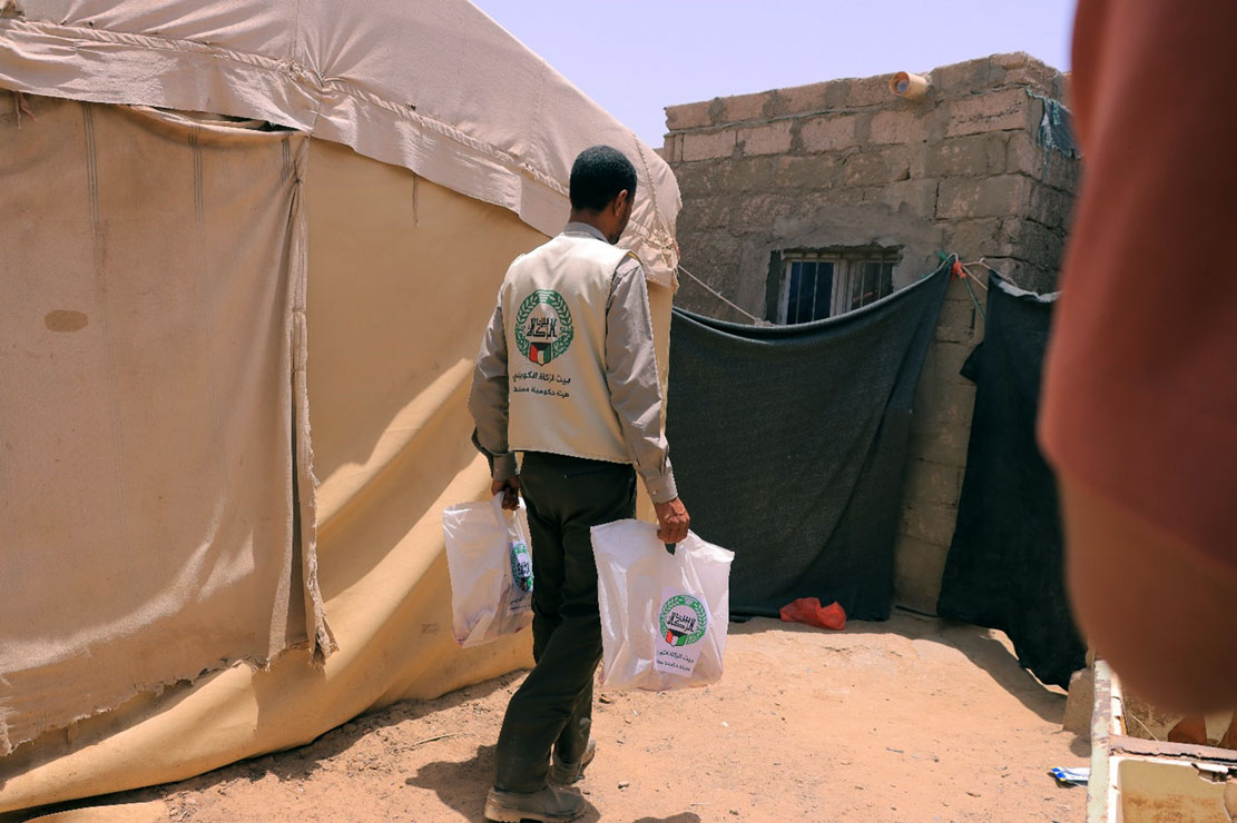 إيصال لحوم الأضاحي إلى 40800 مستفيد في عدة محافظات