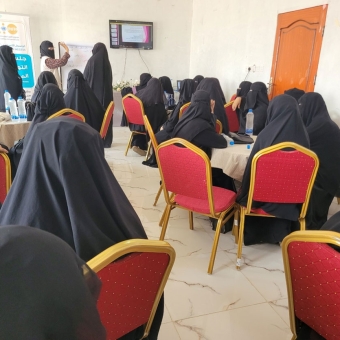 50 امرأة يناقشن قضية العنف القائم على النوع الاجتماعي