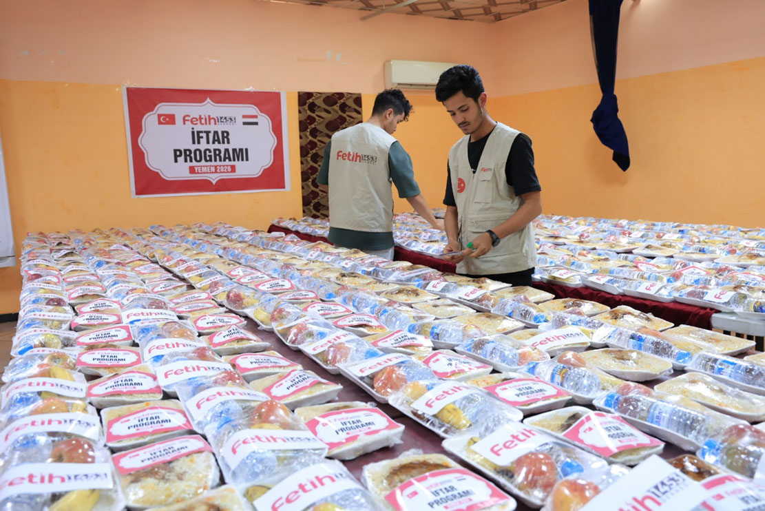 توزيع 1333 وجبة جاهزة للإفطار للمحتاجين والنازحين