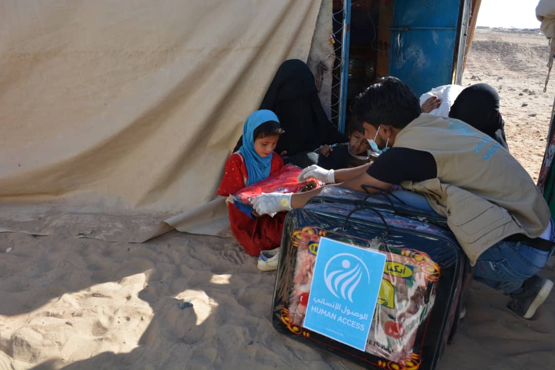الوصول الانساني توزيع سلال غذائية وكسوة الشتاء لمخيمات النازحين في مأرب